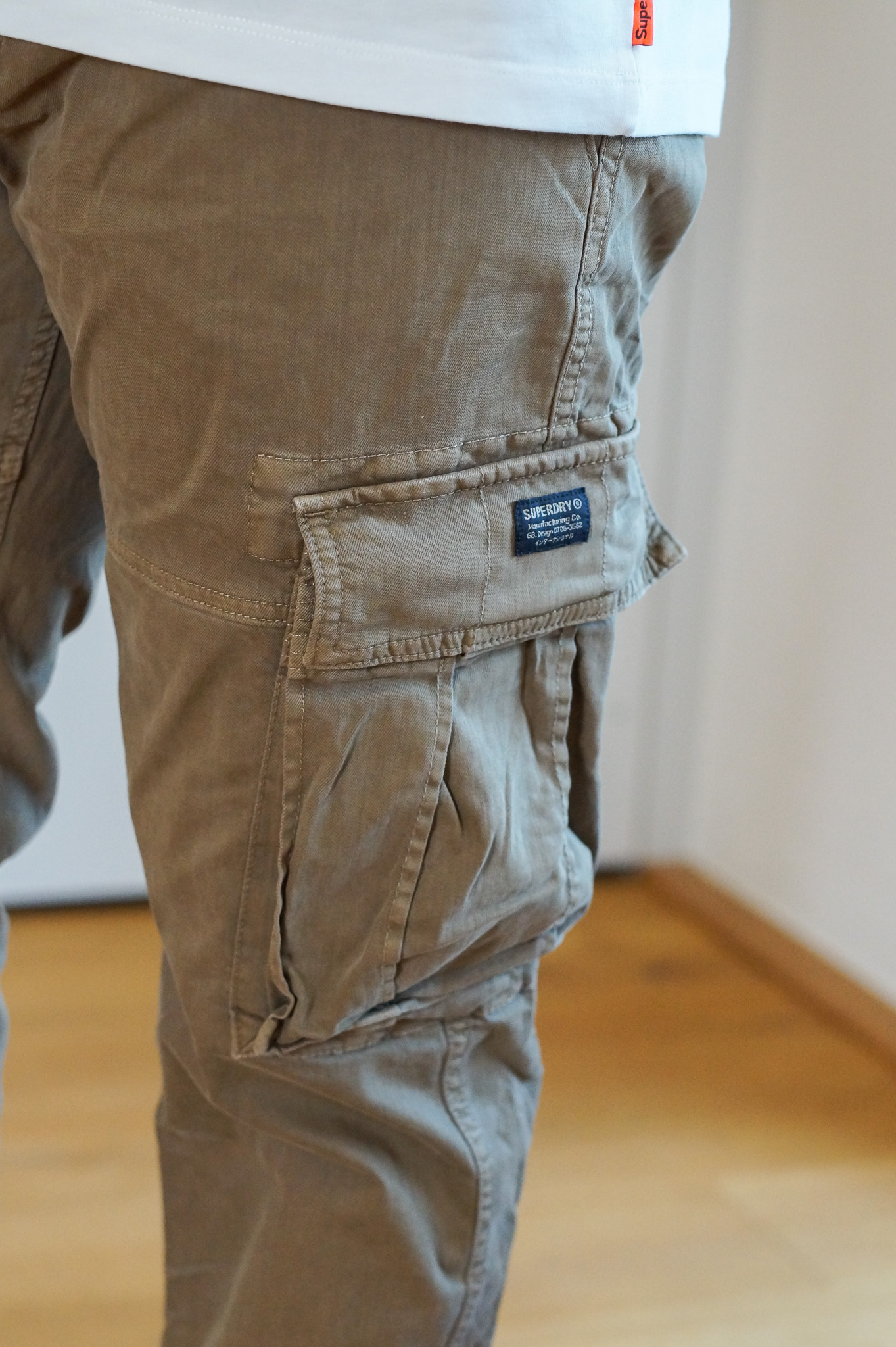 Cargohose von Superdry 