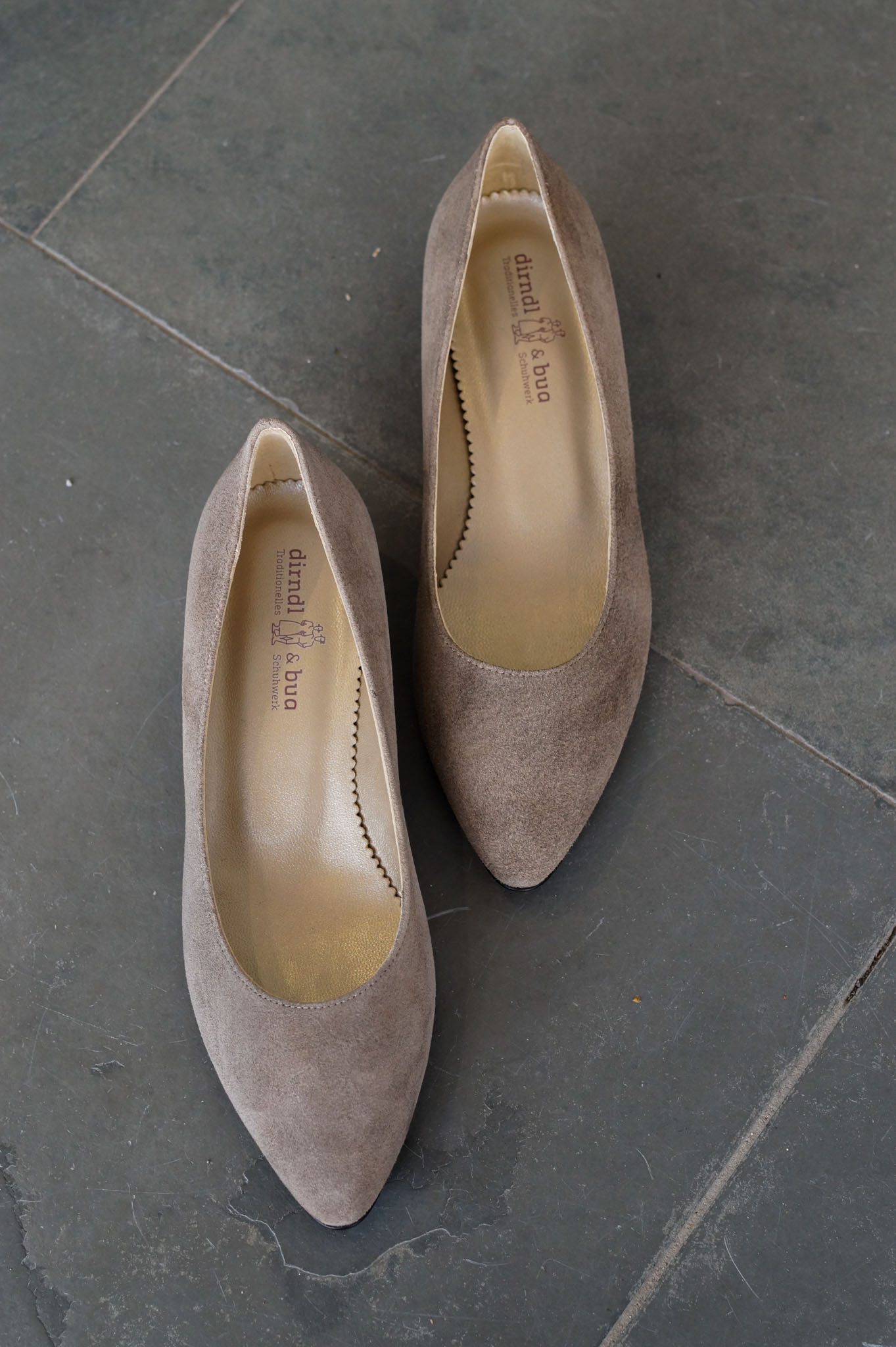 Veloursballerina Antikbock von dirndl & bua  