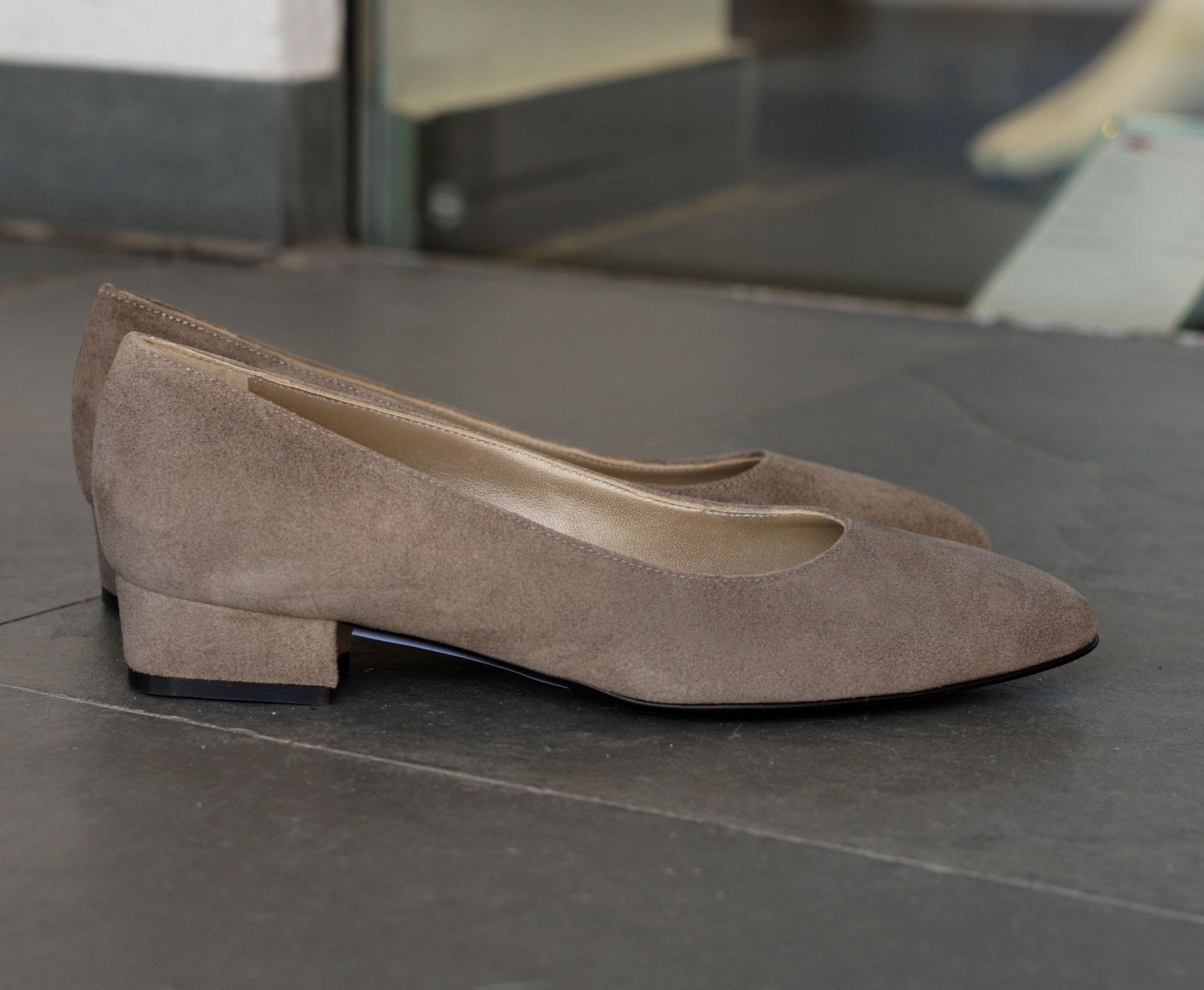 Veloursballerina Antikbock von dirndl & bua  