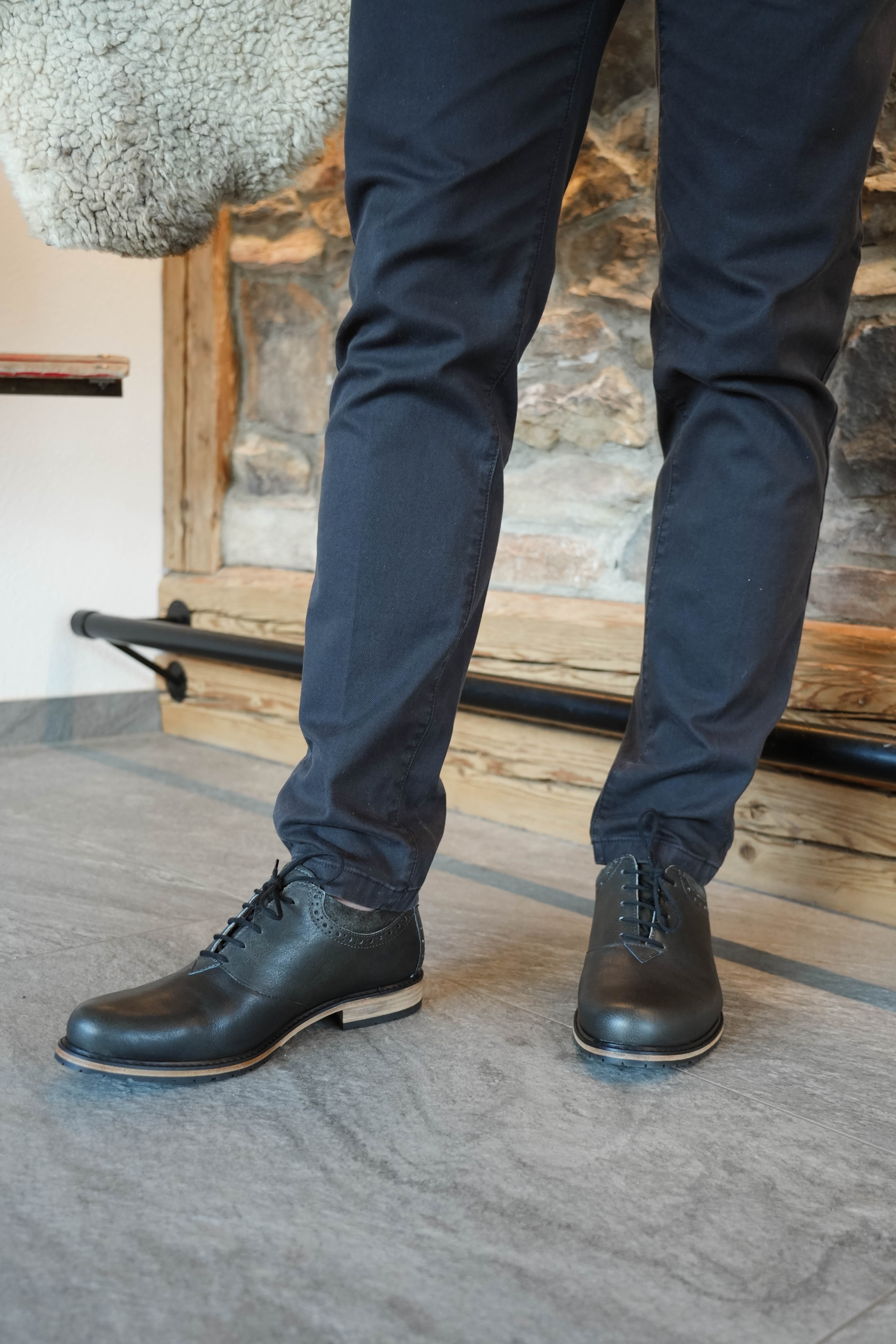 Schuh Santiago Antikbock von dirndl & bua